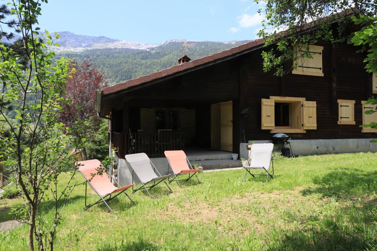 Sous Les Ecotagnes Chalet